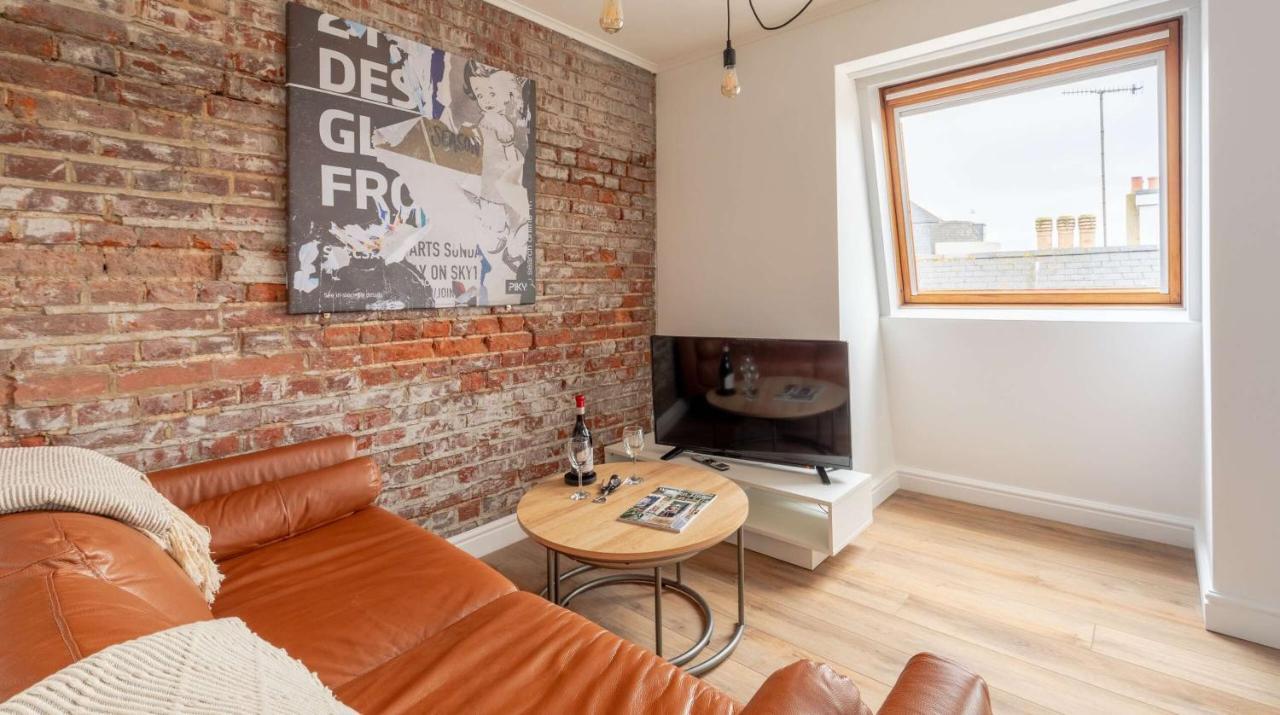 One Bed Top Floor, Brand New, Central Old Town Гастингс Экстерьер фото